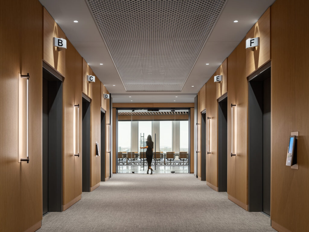 This 25,000-square-foot office for Biomed Realty rethinks workplace design through a more human, residential lens. Located in Kendall Square, the project balances the precision of a high-performance workplace with the comfort and fluidity of domestic space.